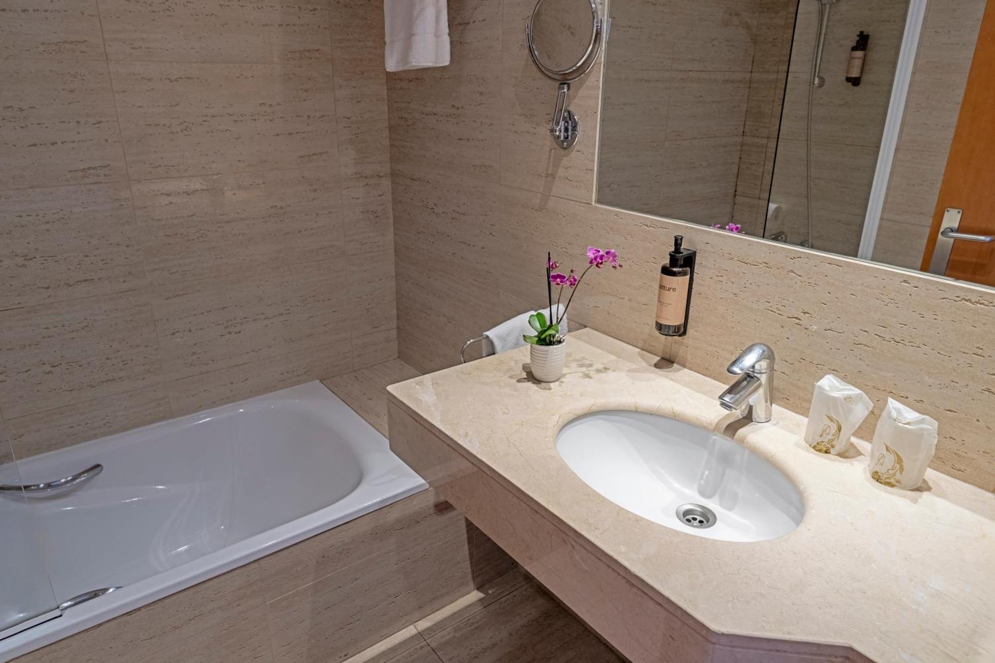 Hotel Faranda Marsol Candas, Ascend Hotel Collection Bagian luar foto